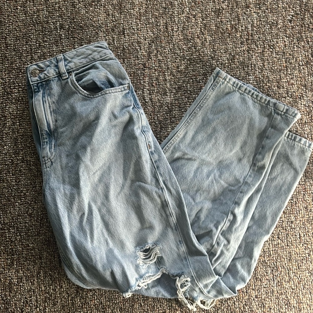 Garage high wasted ripped wide leg baggy jeans.